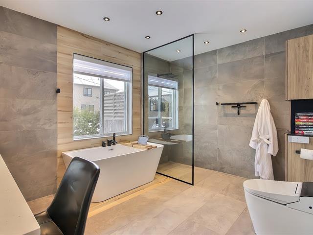 Salle de bains attenante à la CCP