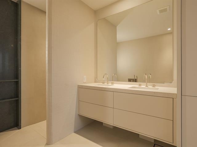 Salle de bains attenante à la CCP