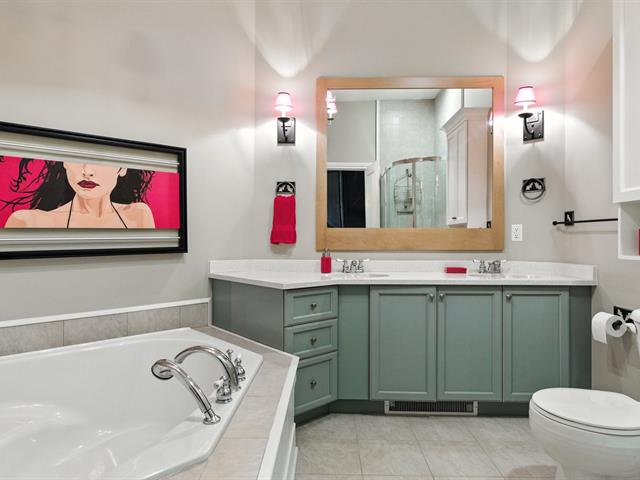 Ensuite bathroom
