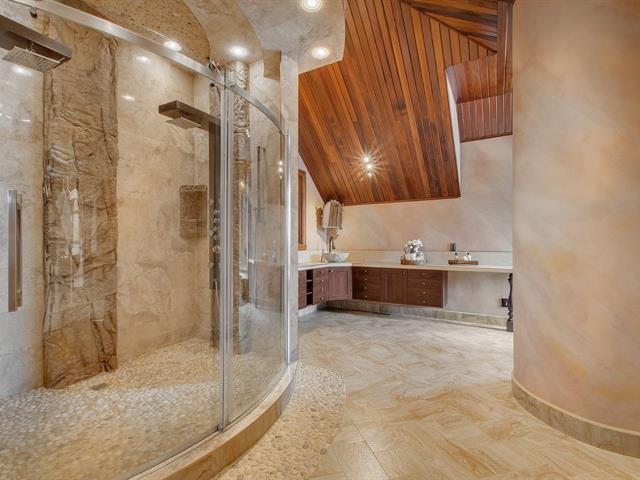 Salle de bains attenante à la CCP