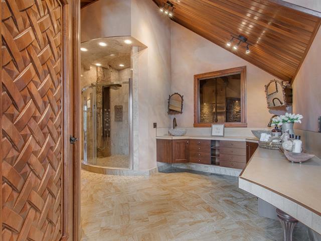 Salle de bains attenante à la CCP