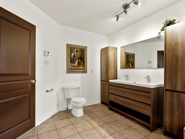 Ensuite bathroom