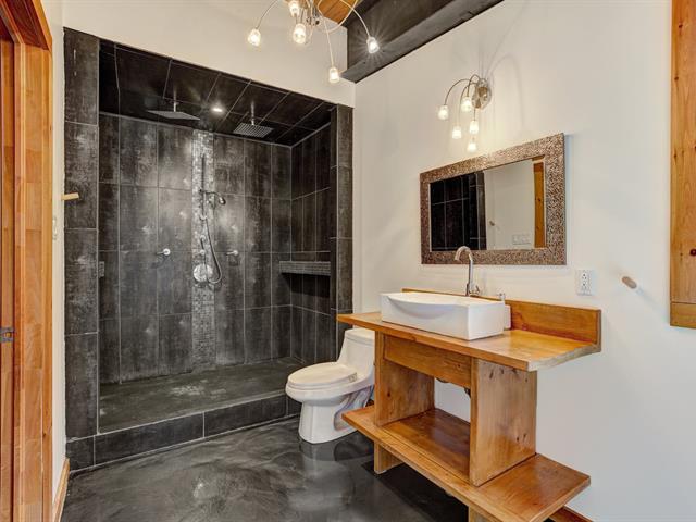 Salle de bains attenante à la CCP