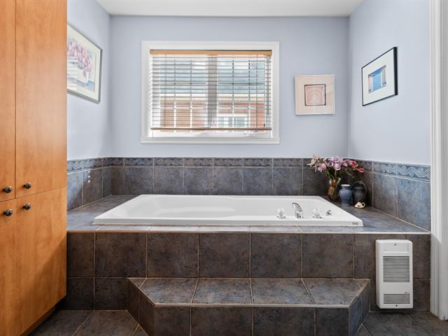 Maison à étages à vendre, Montréal (Saint-Laurent)