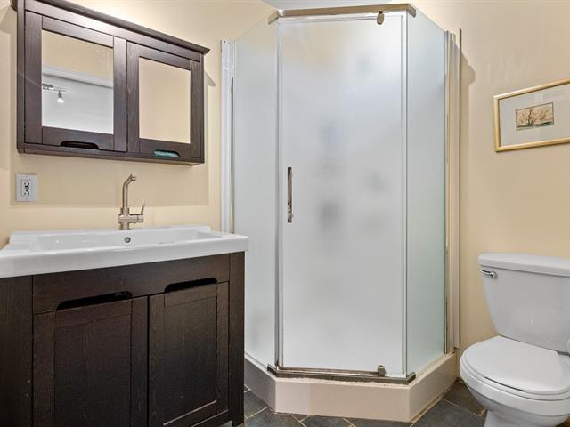 Maison à étages à vendre, Montréal (Saint-Laurent)