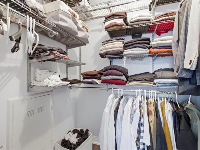 Walk-in closet