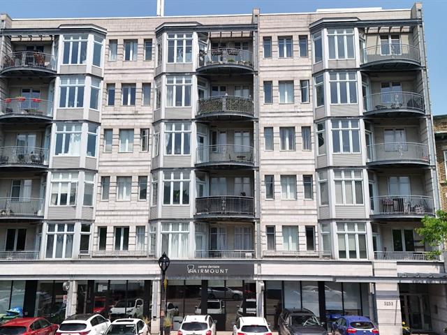 Façade