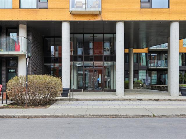 Façade