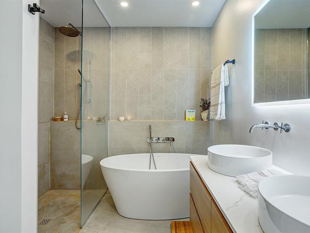 Salle de bains attenante à la CCP