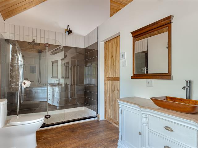 Salle de bains attenante à la CCP