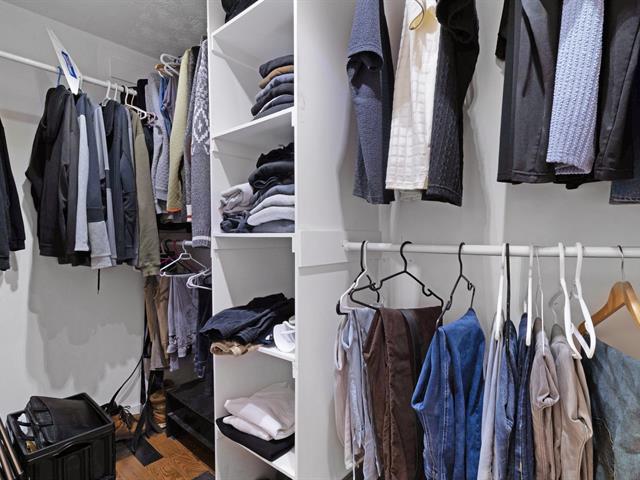 Walk-in closet