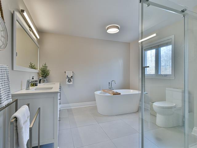 Ensuite bathroom