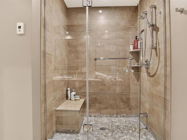 Salle de bains attenante à la CCP