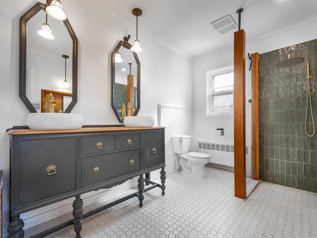 Salle de bains attenante à la CCP