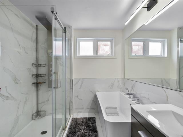 Triplex vendu, Montréal (Anjou)
