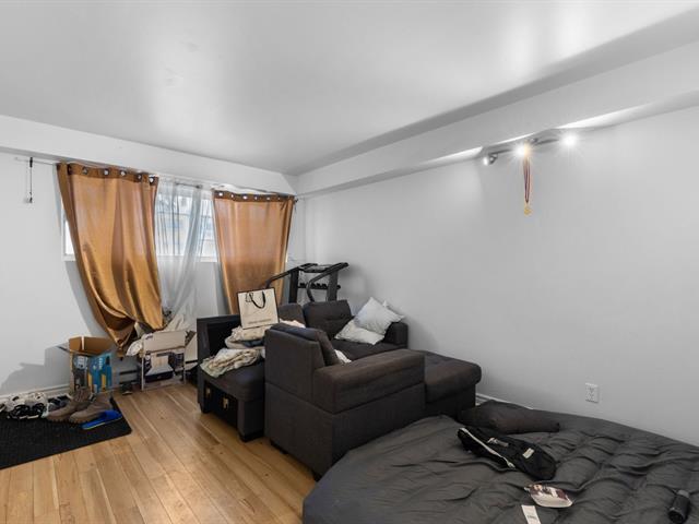 Triplex vendu, Montréal (Anjou)