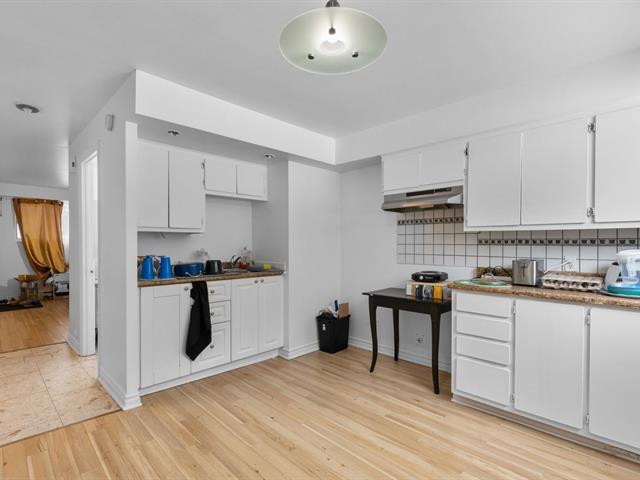 Triplex vendu, Montréal (Anjou)