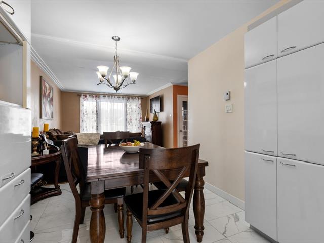 Triplex vendu, Montréal (Anjou)