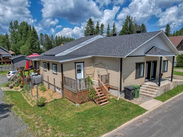 house for sale Sainte-Lucie-des-Laurentides