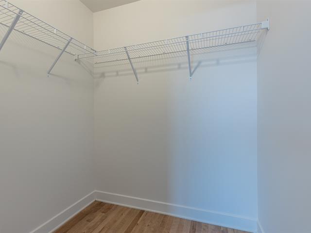 Walk-in closet