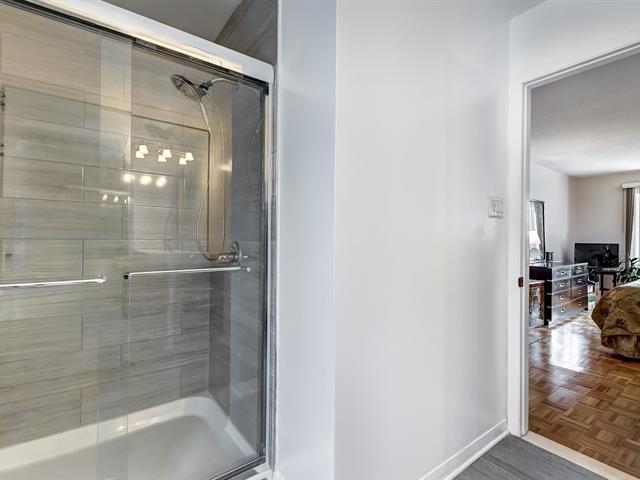 Salle de bains attenante à la CCP