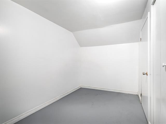 Cave/ chambre froide