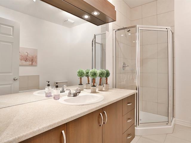 Condo à louer, Montréal (Saint-Laurent)