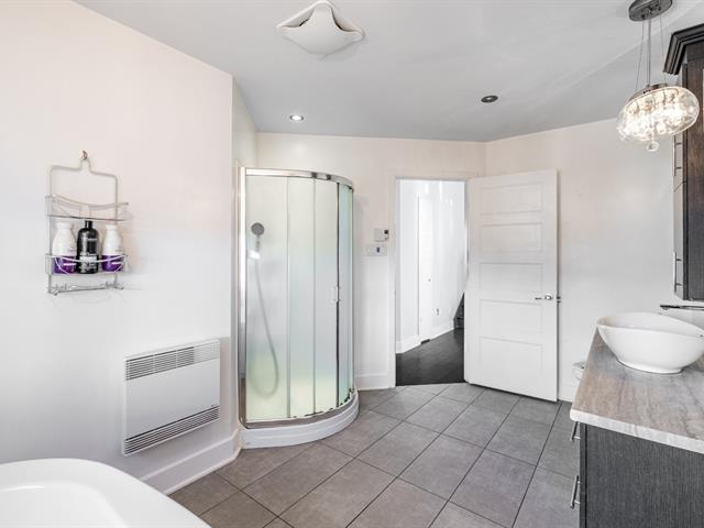 Salle de bains attenante à la CCP