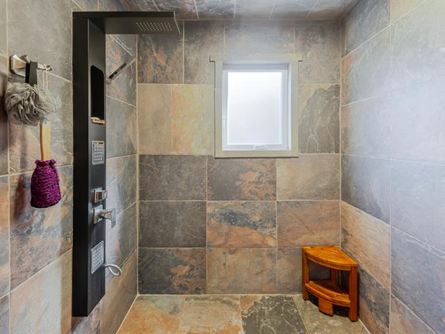 Salle de bains attenante à la CCP