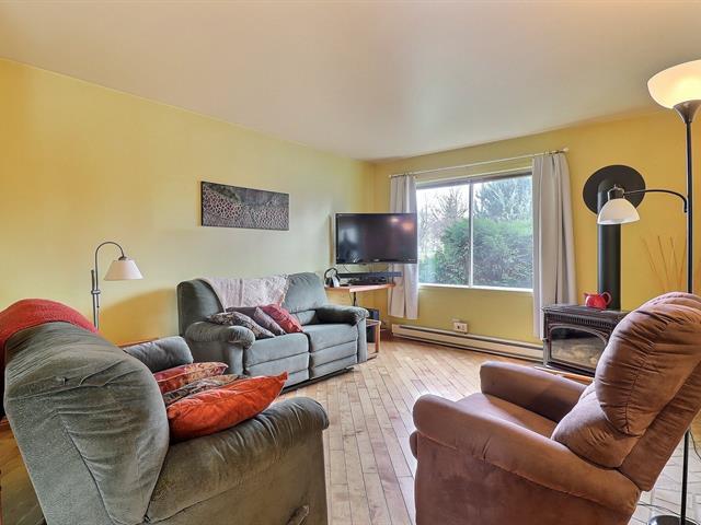 Duplex sold, Bois-des-Filion