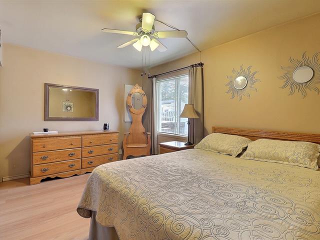 Duplex sold, Bois-des-Filion