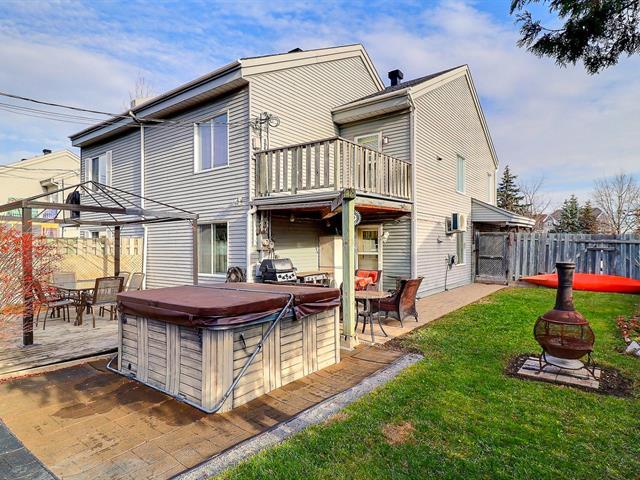 Duplex sold, Bois-des-Filion