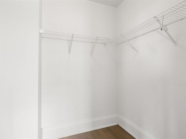 Walk-in closet
