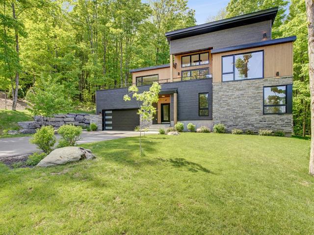 Maison à étages à vendre, Bromont