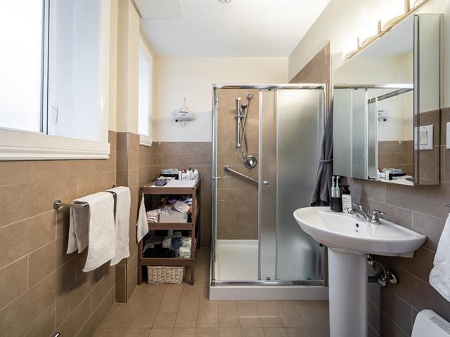 Salle de bains attenante à la CCP