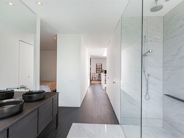 Salle de bains attenante à la CCP