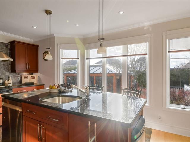 Two or more storey sold, Laval (Fabreville)