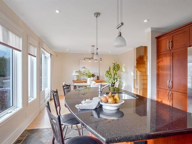 Two or more storey sold, Laval (Fabreville)