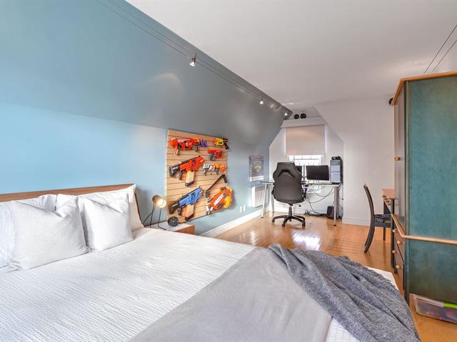 Two or more storey sold, Laval (Fabreville)