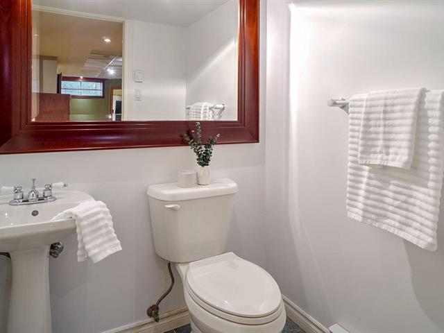 Two or more storey sold, Laval (Fabreville)