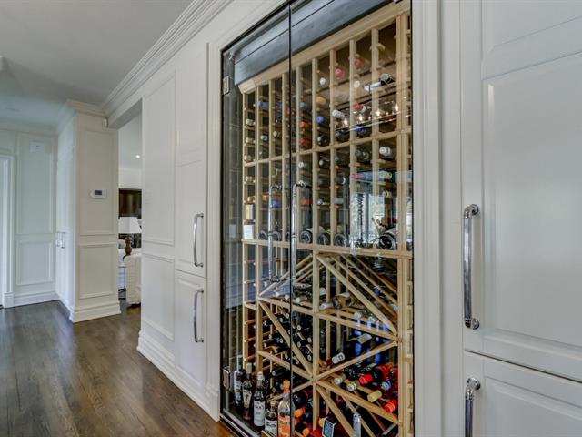 Maison à étages à vendre, Laval (Laval-sur-le-Lac)