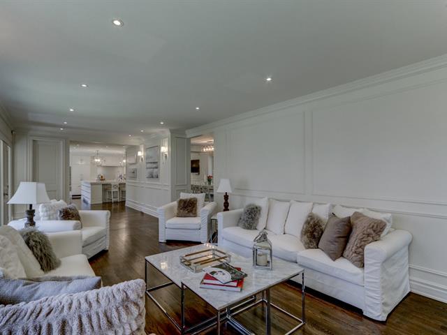 Maison à étages à vendre, Laval (Laval-sur-le-Lac)