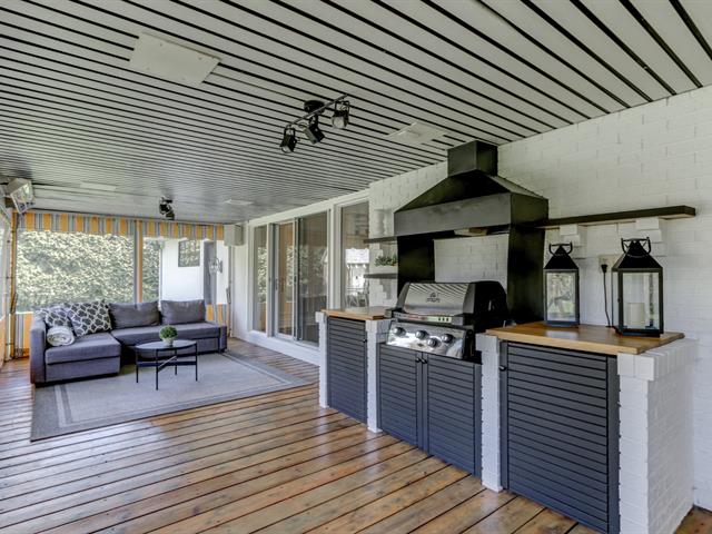 Maison à étages à vendre, Laval (Laval-sur-le-Lac)