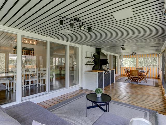 Maison à étages à vendre, Laval (Laval-sur-le-Lac)