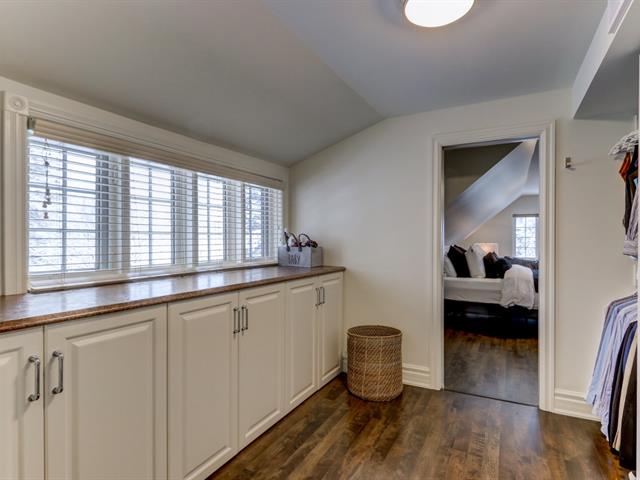 Maison à étages à vendre, Laval (Laval-sur-le-Lac)