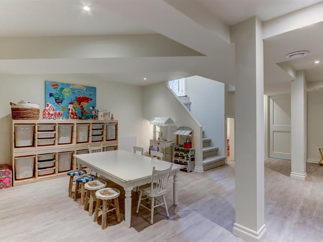 Maison à étages à vendre, Laval (Laval-sur-le-Lac)