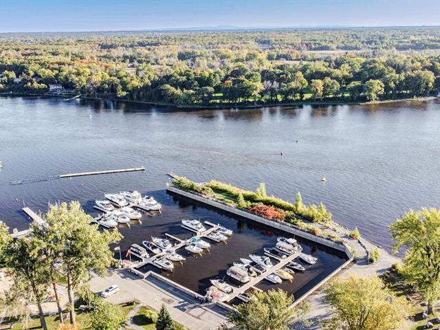 Maison à étages à vendre, Laval (Laval-sur-le-Lac)