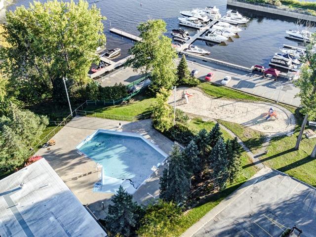 Maison à étages à vendre, Laval (Laval-sur-le-Lac)