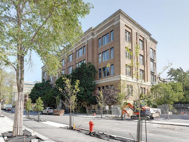 Façade