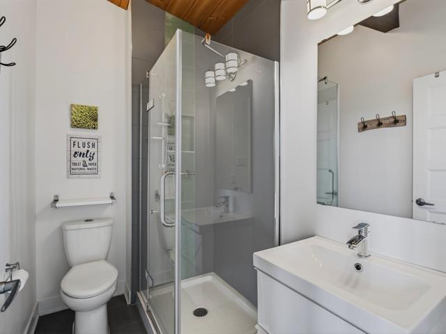 Salle de bains attenante à la CCP